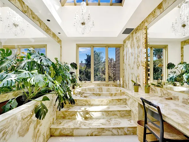 10841 Hideaway, North Tustin, California 92705