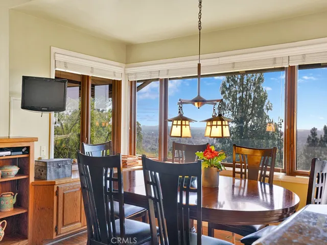 10841 Hideaway, North Tustin, California 92705
