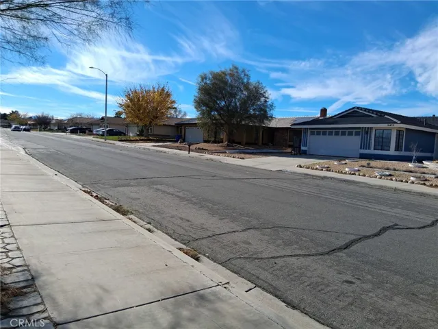 15472 Mesquite, Victorville, California 92394