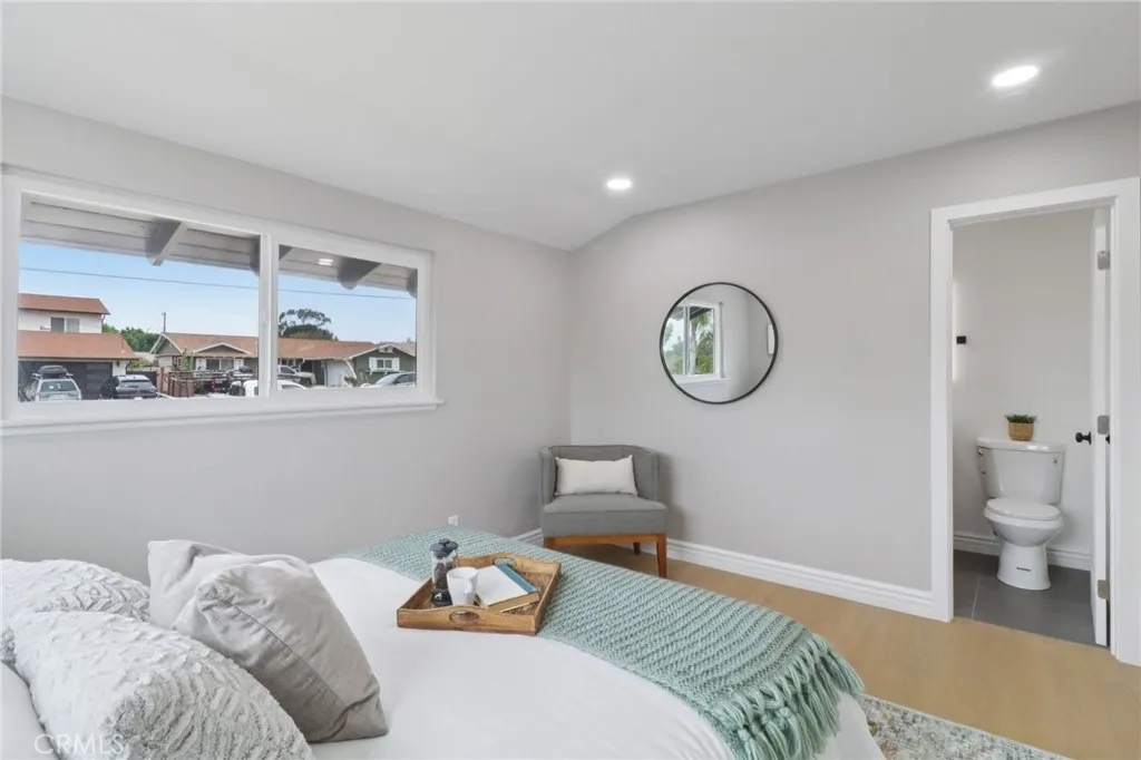 4203 Tolowa Street, San Diego, California 92117 home-pic-8