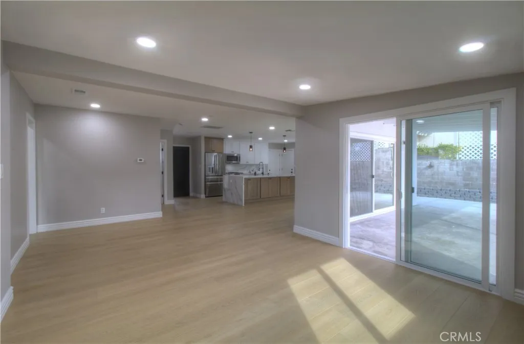 4203 Tolowa Street, San Diego, California 92117 home-pic-5