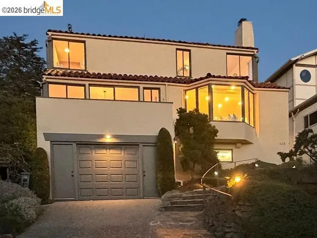 225 Arlington Ave., Kensington, California 94707