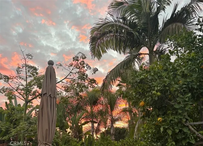 Beautiful sunset sky views from patio & pool