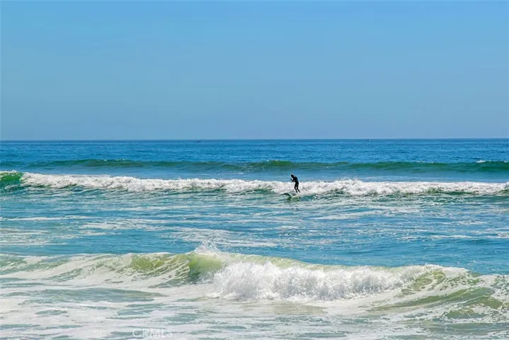 Minutes drive to Pacific Ocean Beaches - Oceanside