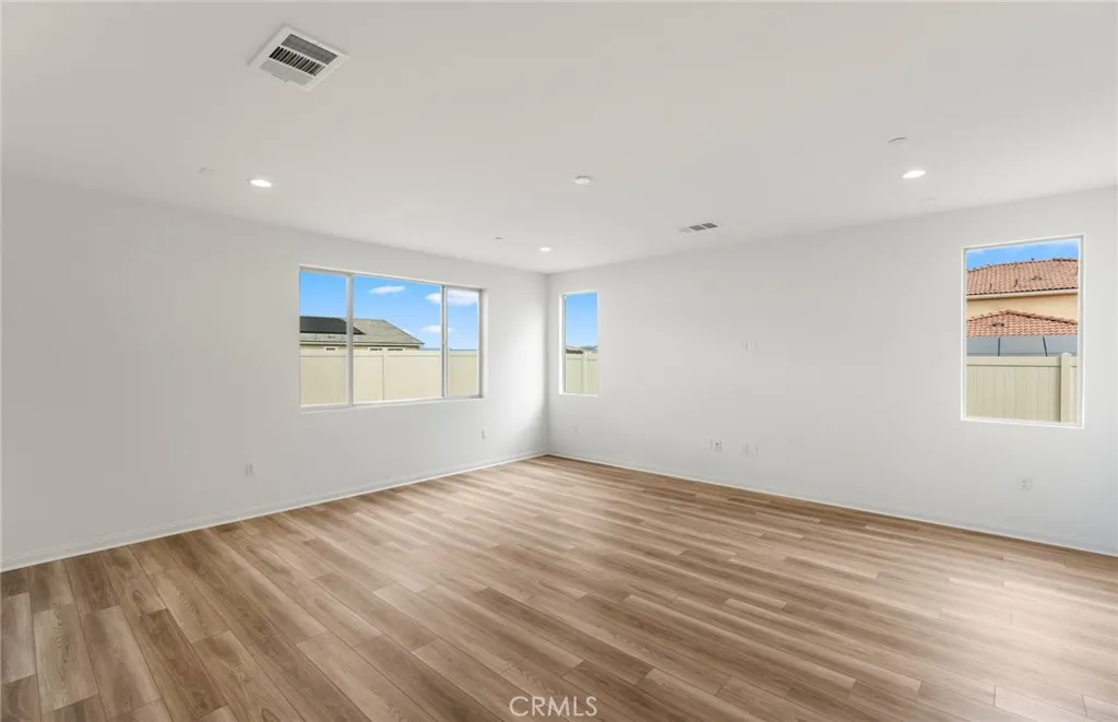 25178 River Peak Drive, Menifee, California 92586 home-pic-6