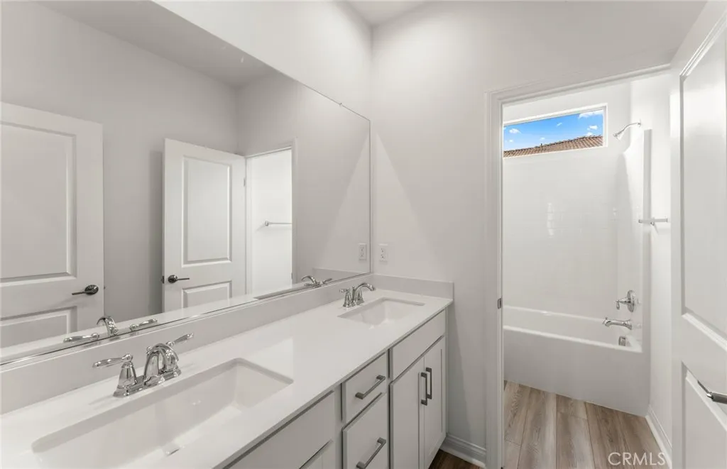 25178 River Peak Drive, Menifee, California 92586 home-pic-29