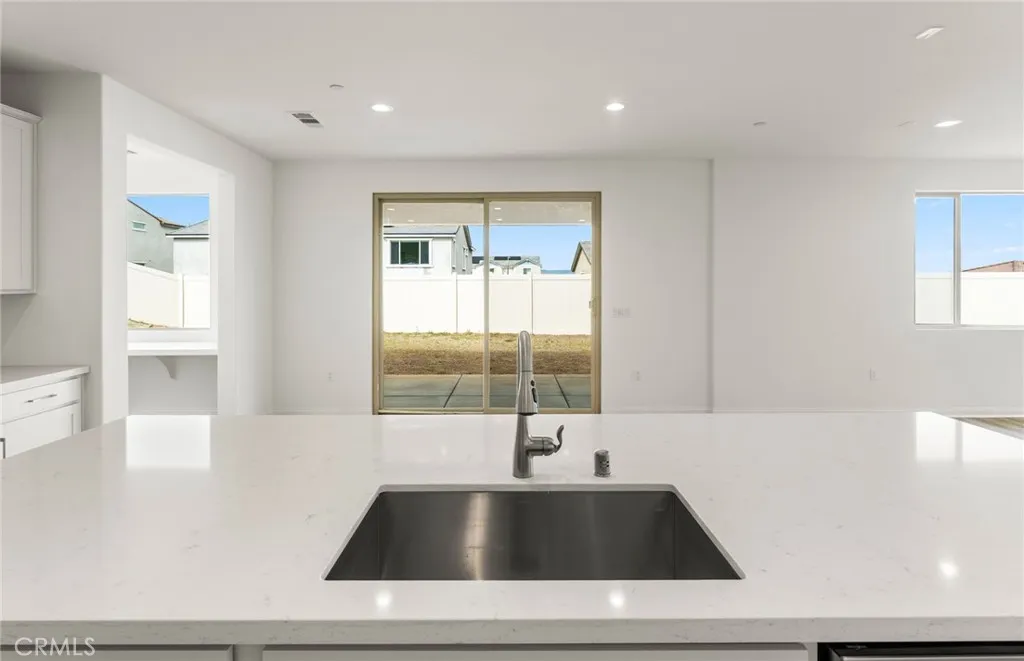 25178 River Peak Drive, Menifee, California 92586 home-pic-9