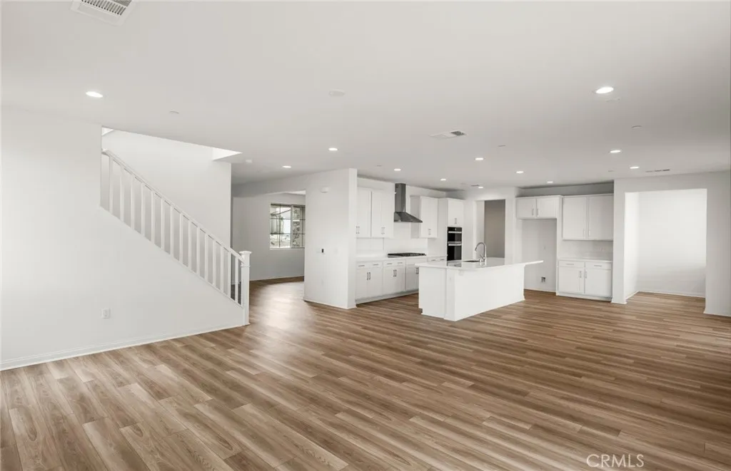 25178 River Peak Drive, Menifee, California 92586 home-pic-5