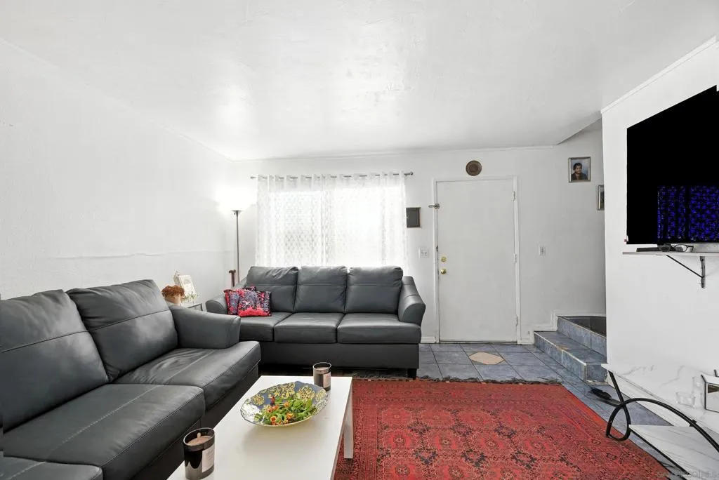 5725 Linda Vista Road 4, San Diego, California 92110 home-pic-15