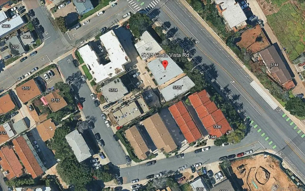 5725 Linda Vista Road 4, San Diego, California 92110 home-pic-37
