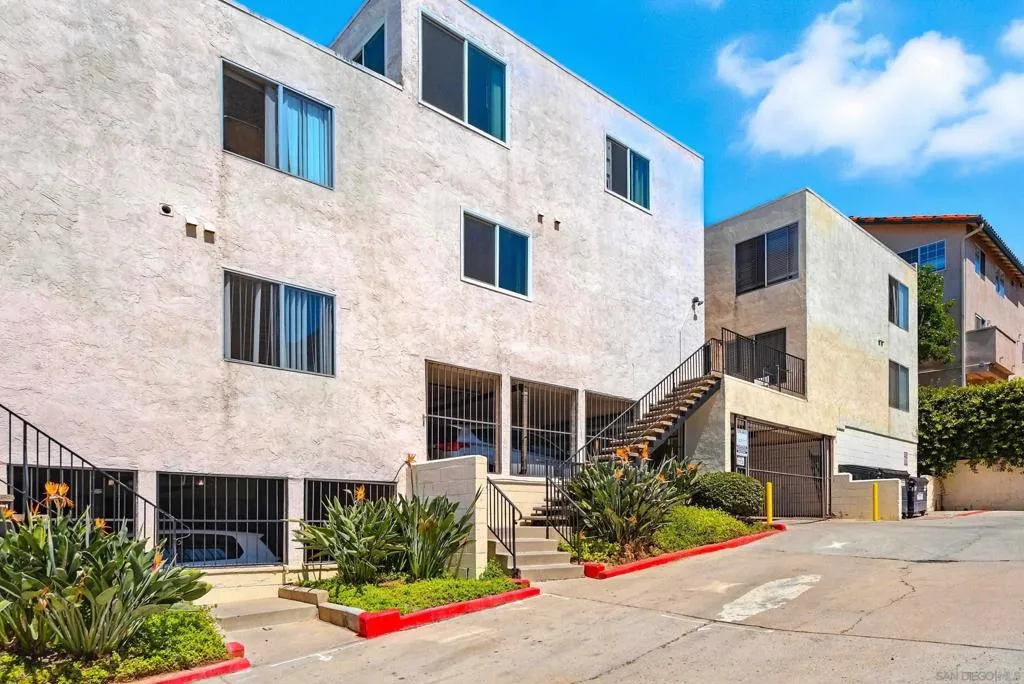 5725 Linda Vista Road 4, San Diego, California 92110 home-pic-6