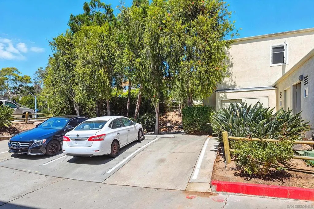 5725 Linda Vista Road 4, San Diego, California 92110 home-pic-4