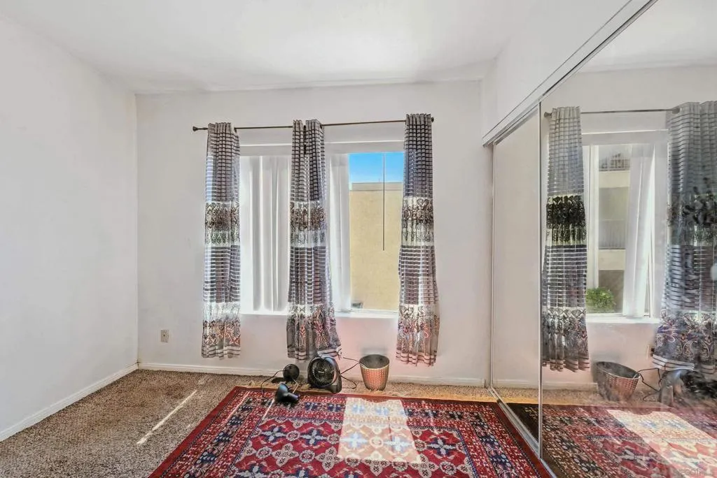 5725 Linda Vista Road 4, San Diego, California 92110 home-pic-26
