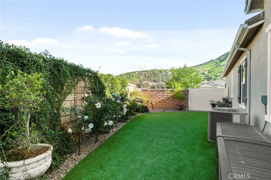 20346 Symphony, Riverside, California 92507 home-pic-39