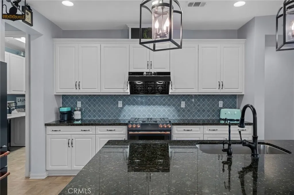 20346 Symphony, Riverside, California 92507 home-pic-11