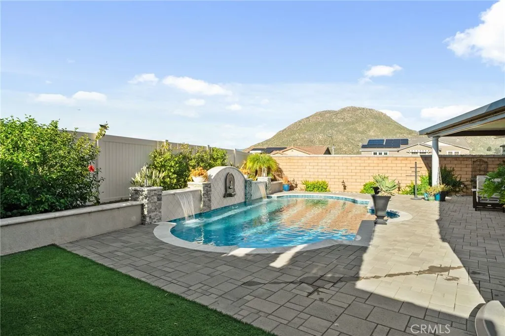 20346 Symphony, Riverside, California 92507 home-pic-37