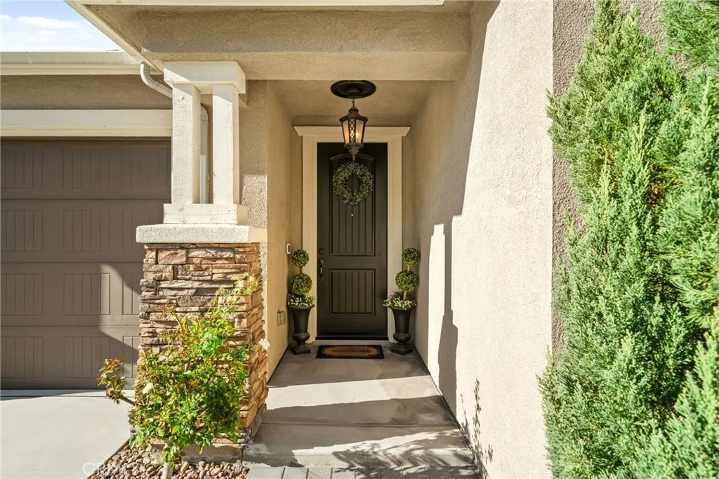 20346 Symphony, Riverside, California 92507 home-pic-6