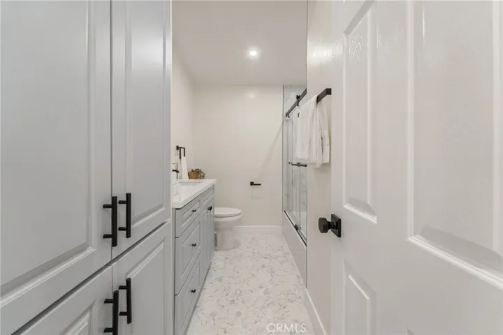 7272 W 90th Street, Los Angeles, California 90045