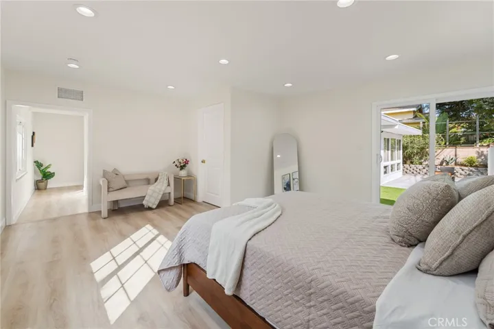 7272 W 90th Street, Los Angeles, California 90045
