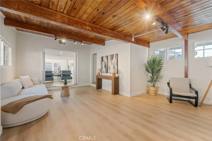 7272 W 90th Street, Los Angeles, California 90045