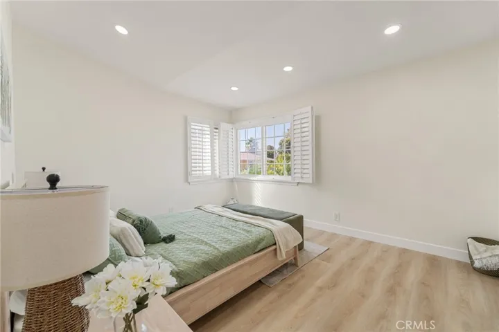 7272 W 90th Street, Los Angeles, California 90045