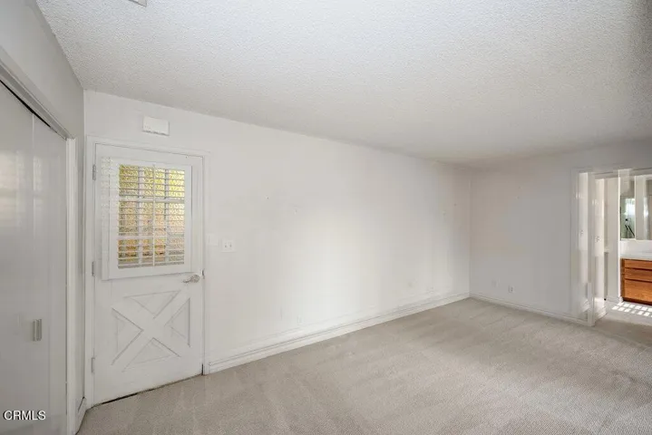 023__zuw4939_40_41_407