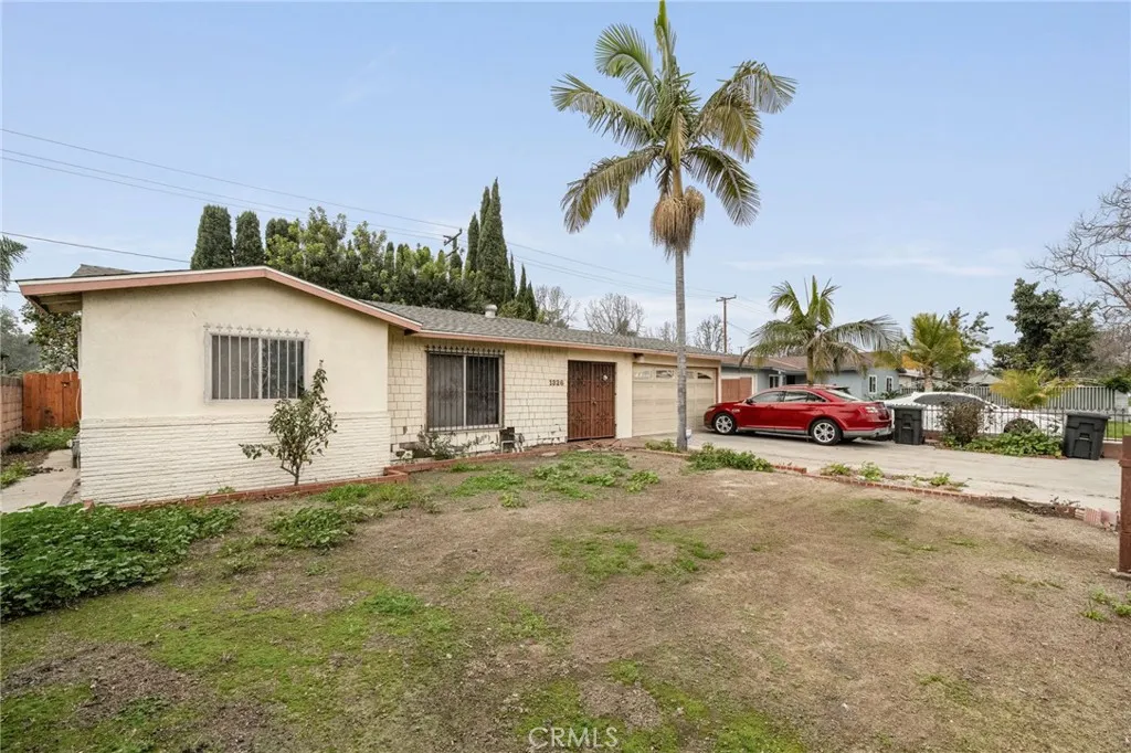 1326 S Marine, Santa Ana, California 92704 home-pic-2