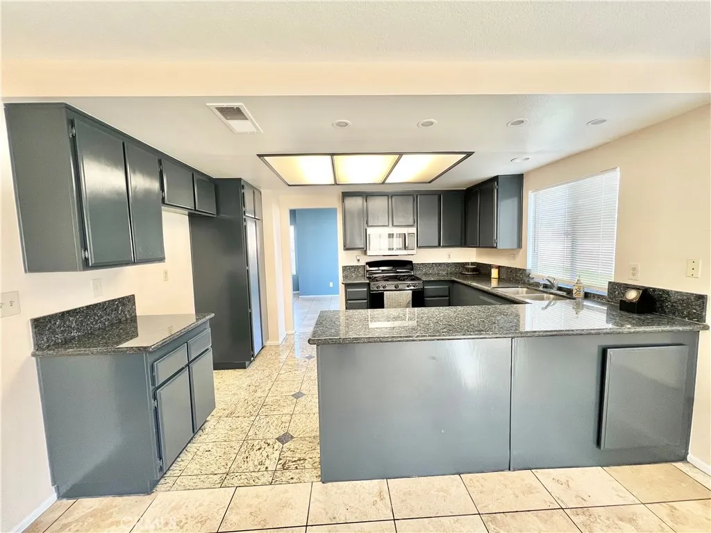 44420 Tarragon, Lancaster, California 93536 home-pic-32