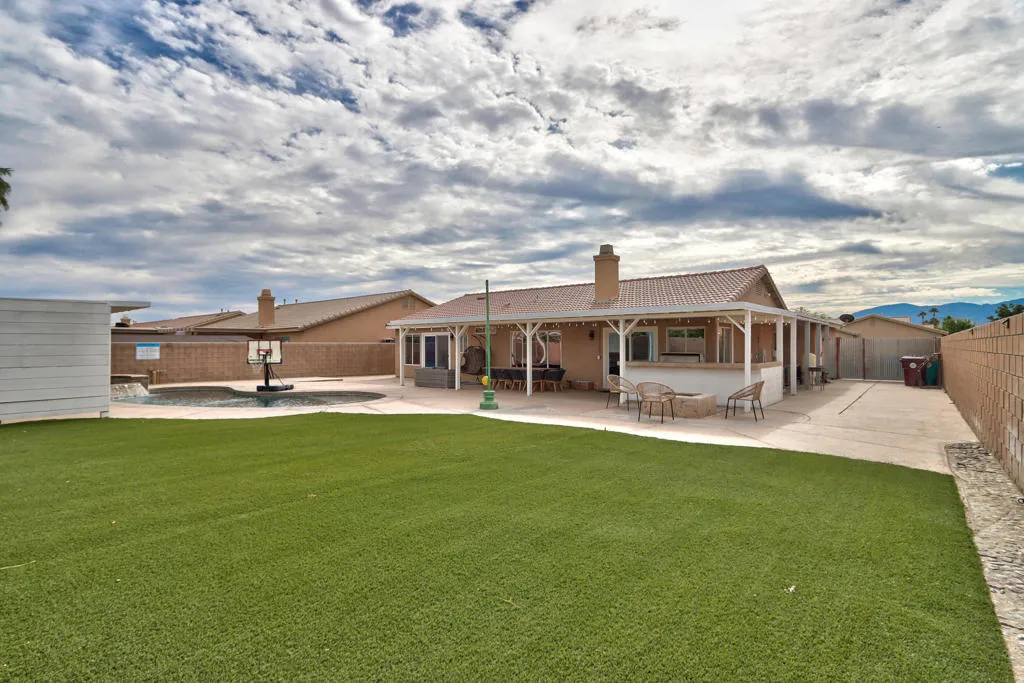 81358 Avenida Blanca, Indio, California 92201 home-pic-38