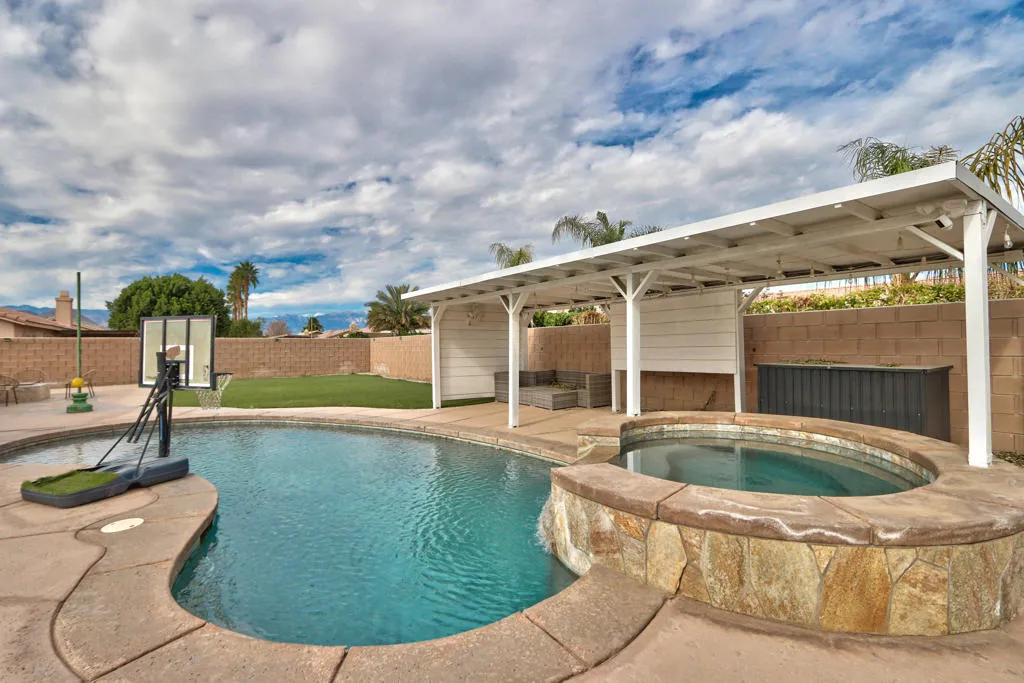 81358 Avenida Blanca, Indio, California 92201 home-pic-35