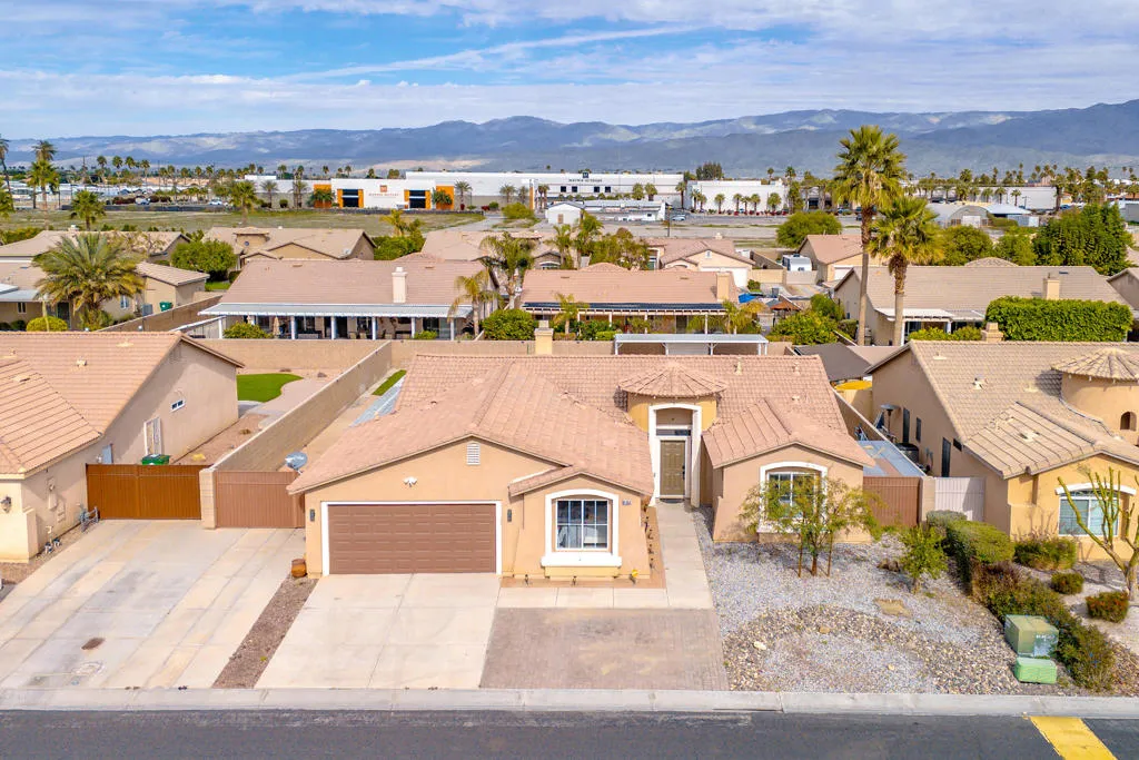 81358 Avenida Blanca, Indio, California 92201 home-pic-47