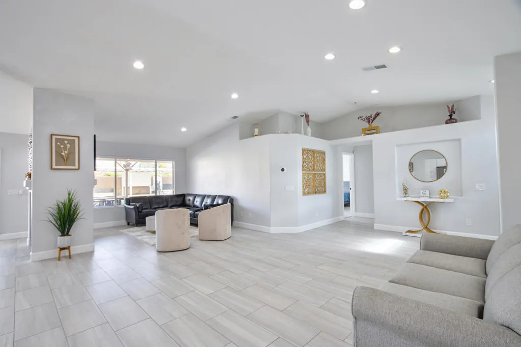 81358 Avenida Blanca, Indio, California 92201 home-pic-13