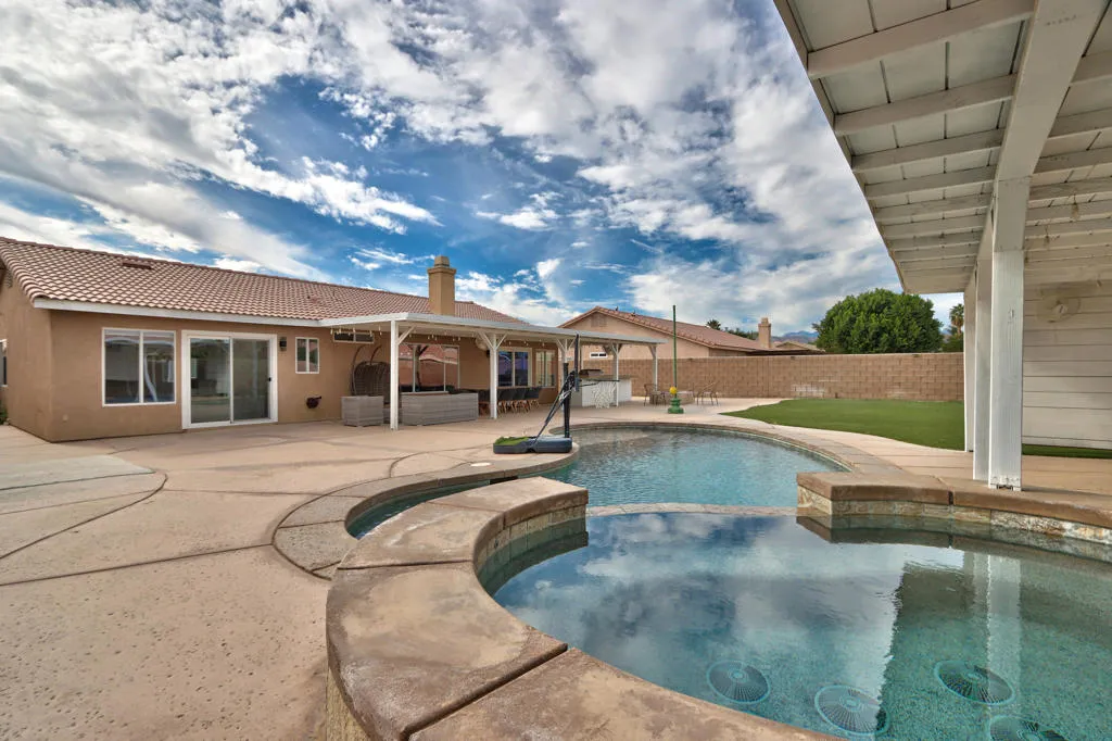 81358 Avenida Blanca, Indio, California 92201 home-pic-34