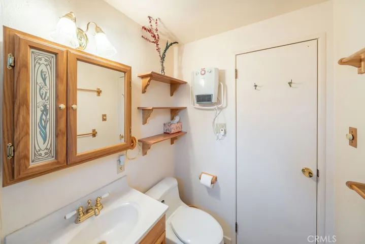 Bathroom 2.