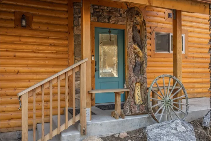 448 Edgemoor Road, Big Bear Lake, California 92315