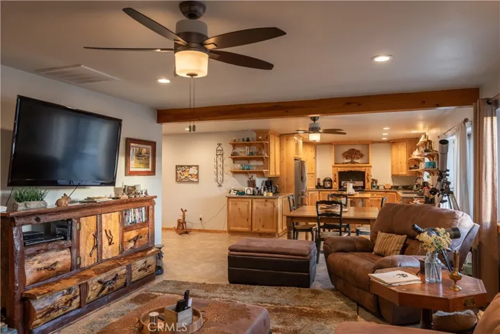 448 Edgemoor Road, Big Bear Lake, California 92315