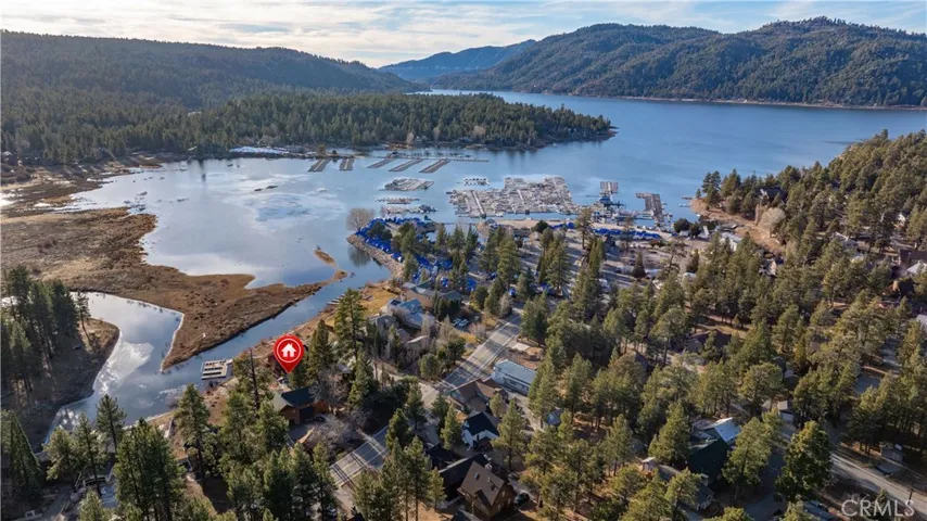 448 Edgemoor Road, Big Bear Lake, California 92315