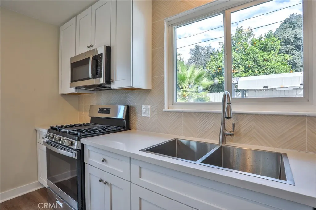 4035 Madrona, Riverside, California 92504 home-pic-35
