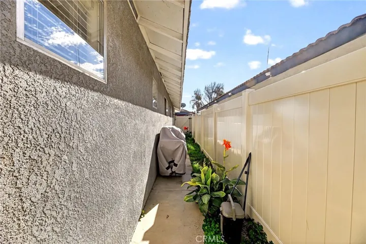 3688 Sydney, Hemet, California 92545