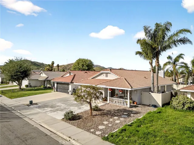 3688 Sydney, Hemet, California 92545