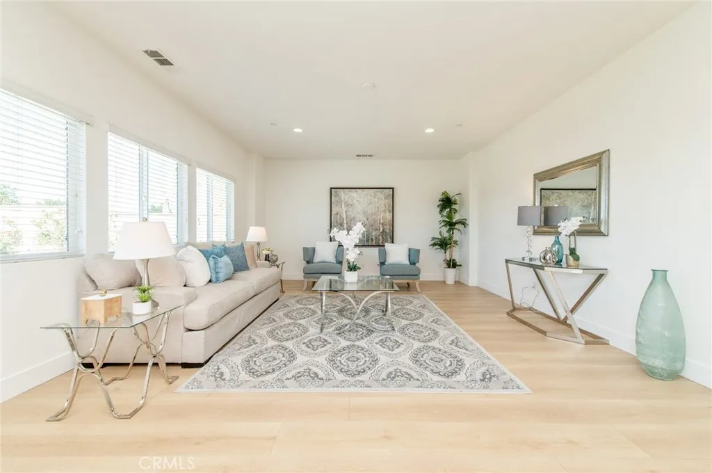 3198 S Newton, Ontario, California 91761 home-pic-9