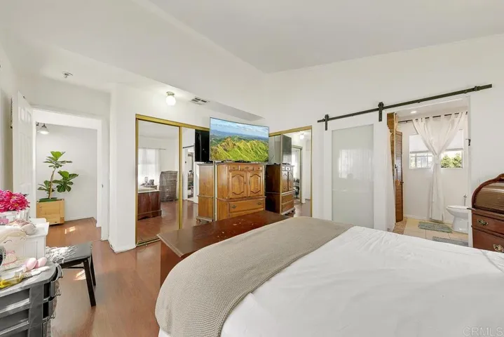 Main Residence Primary Bedroom