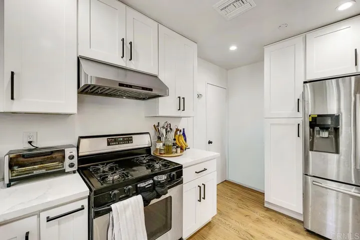 Front Unit Kitchen