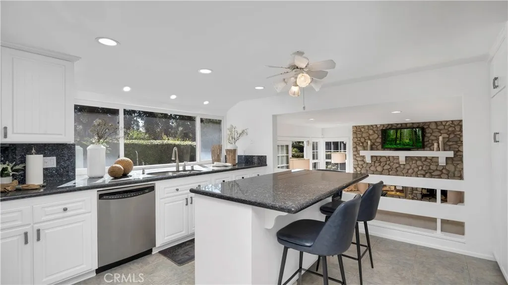 7 Nantucket, Irvine, California 92620 home-pic-17