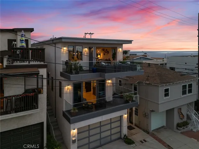 320 35th Street, Manhattan Beach, California 90266