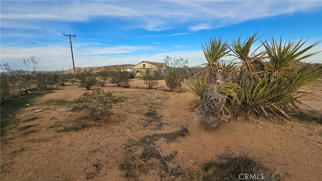 56727 Cone Boulevard, Landers, California 92285 home-pic-73