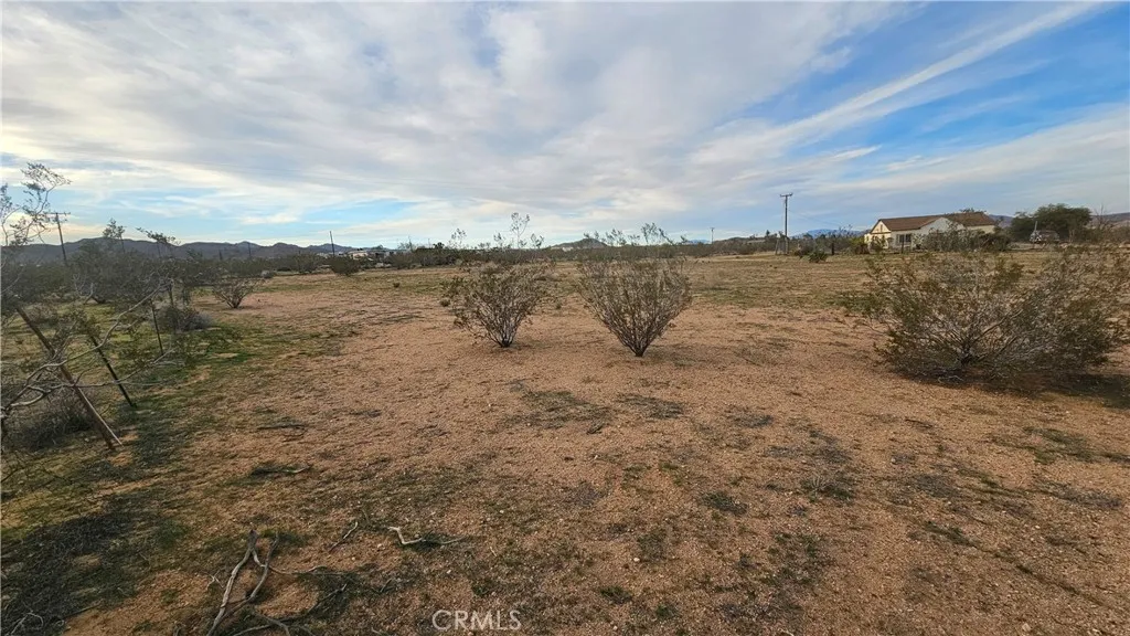 56727 Cone Boulevard, Landers, California 92285 home-pic-68