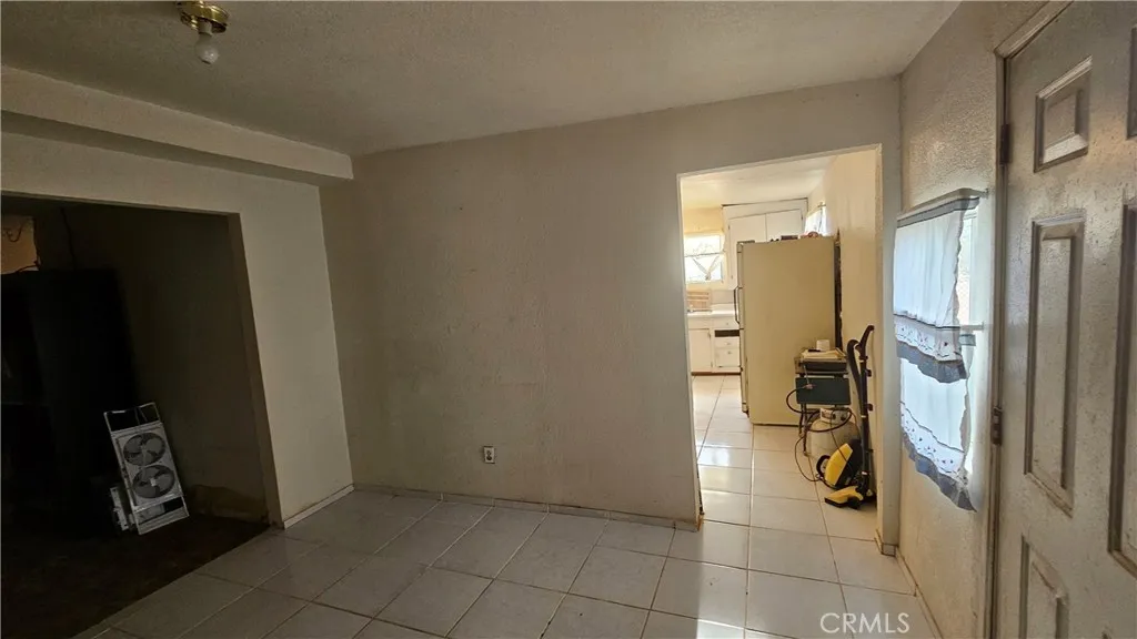 56727 Cone Boulevard, Landers, California 92285 home-pic-6