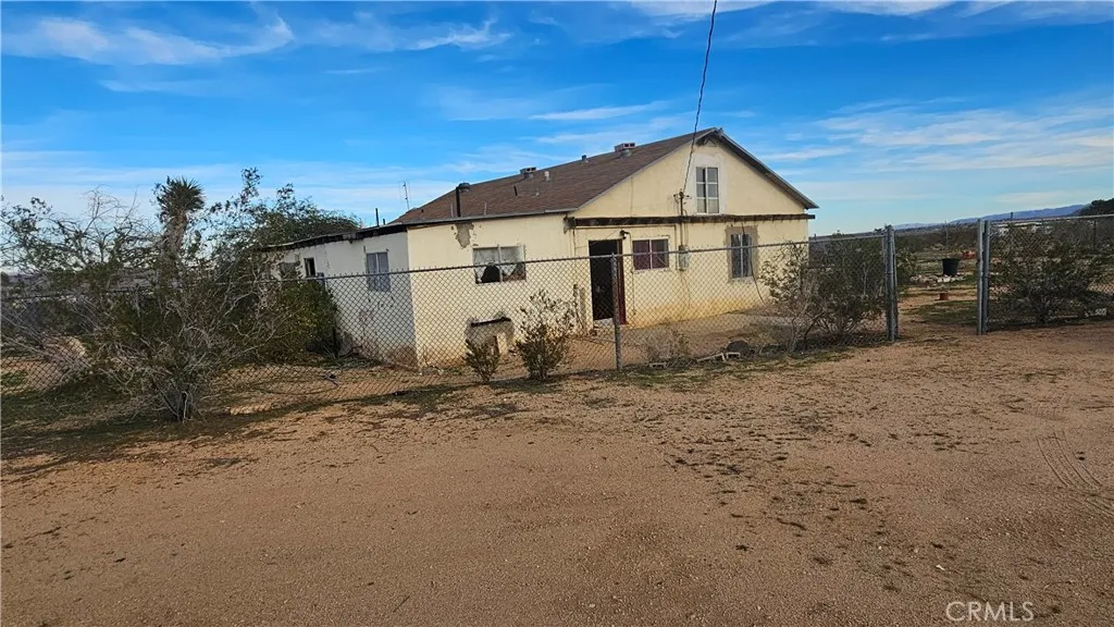 56727 Cone Boulevard, Landers, California 92285 home-pic-1