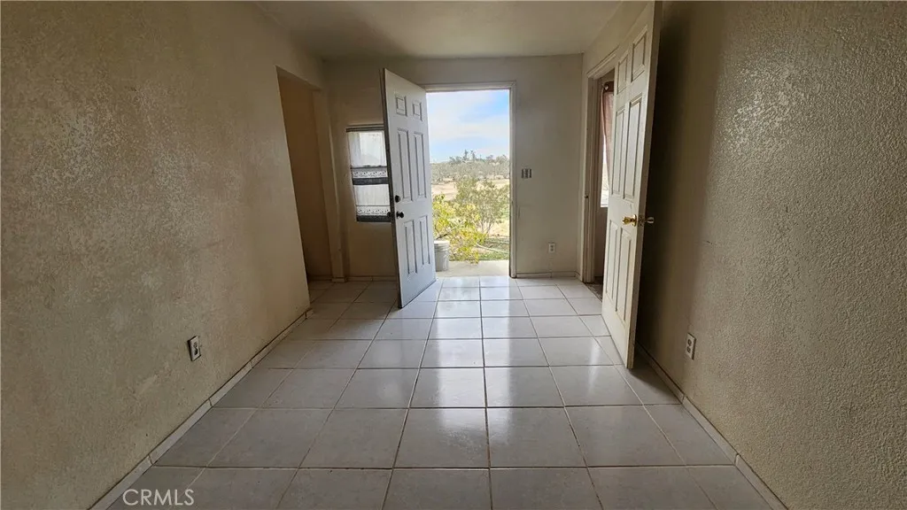 56727 Cone Boulevard, Landers, California 92285 home-pic-22